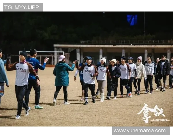 广州飞盘队在极限运动联赛中的默契配合与战术分析